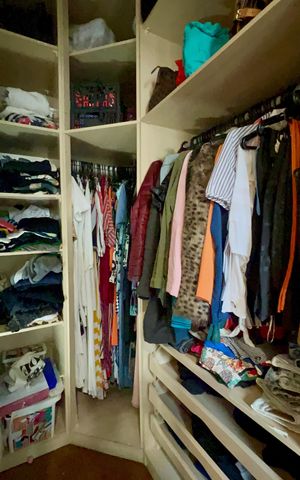 Apartamento à venda com 133m², 3 quartos e 3 vagas Apartamento à venda com 133m², 3 quartos e 3 vagasCloset da suíte