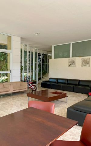 Apartamento à venda com 133m², 3 quartos e 3 vagas Apartamento à venda com 133m², 3 quartos e 3 vagasSalão de Festas