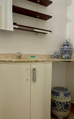 Apartamento à venda com 133m², 3 quartos e 3 vagas Apartamento à venda com 133m², 3 quartos e 3 vagasLavabo