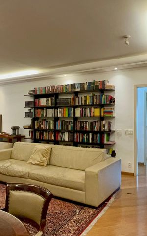Apartamento à venda com 133m², 3 quartos e 3 vagas Apartamento à venda com 133m², 3 quartos e 3 vagasSala