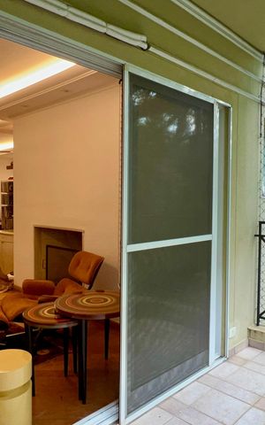 Apartamento à venda com 133m², 3 quartos e 3 vagas Apartamento à venda com 133m², 3 quartos e 3 vagasVaranda