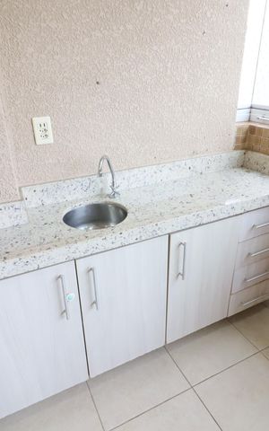 Apartamento à venda com 60m², 2 quartos e 1 vagaVaranda