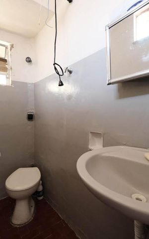 Casa à venda com 164m², 2 quartos e 3 vagasBanheiro
