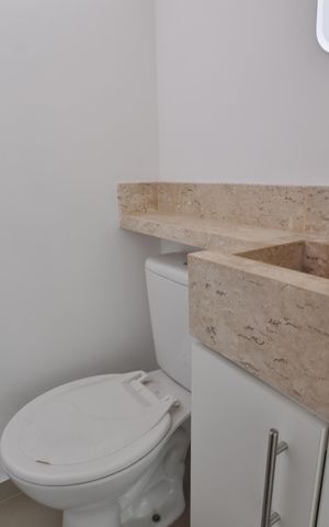 Casa de condomínio à venda com 100m², 2 quartos e 2 vagasLavabo