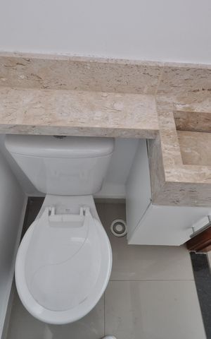 Casa de condomínio à venda com 100m², 2 quartos e 2 vagasLavabo
