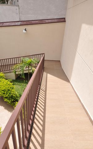 Casa de condomínio à venda com 100m², 2 quartos e 2 vagasRampa de acesso