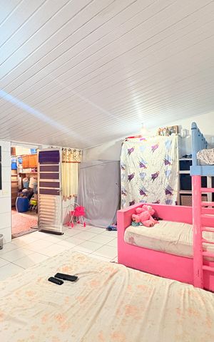 Casa à venda com 93m², 3 quartos e 2 vagasSuíte 
