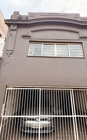Casa à venda com 93m², 3 quartos e 2 vagasFachada