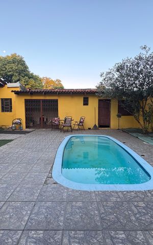 Casa à venda com 180m², 3 quartos e 2 vagas