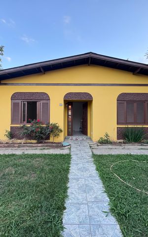 Casa à venda com 180m², 3 quartos e 2 vagas