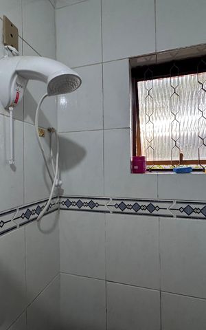 Casa à venda com 180m², 3 quartos e 2 vagas