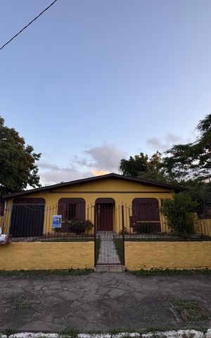 Casa à venda com 180m², 3 quartos e 2 vagas
