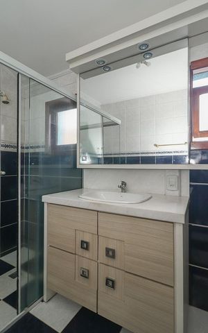 Casa à venda com 255m², 3 quartos e 4 vagasBanheiro da Suíte