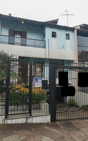 Casa à venda com 255m², 3 quartos e 4 vagasFachada