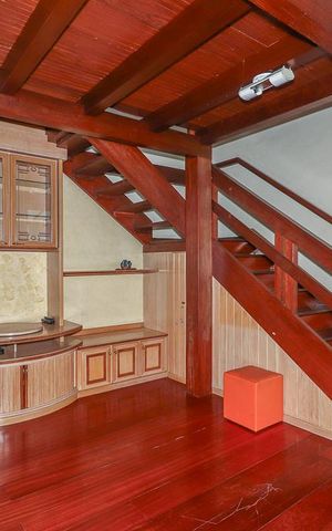 Casa à venda com 255m², 3 quartos e 4 vagasSala Segundo piso