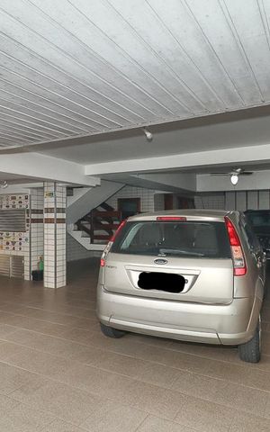 Casa à venda com 255m², 3 quartos e 4 vagasGaragem