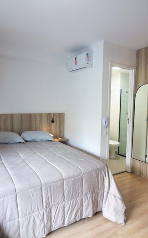 Studio à venda com 28m², 1 quarto e sem vaga Studio à venda com 28m², 1 quarto e sem vagaSala / Quarto - Studio