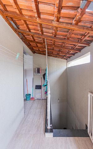 Casa à venda com 180m², 3 quartos e 4 vagas Casa à venda com 180m², 3 quartos e 4 vagasQuintal