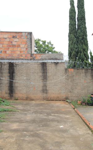 Casa à venda com 607m², 3 quartos e 4 vagasQuintal