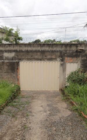 Casa à venda com 607m², 3 quartos e 4 vagasQuintal