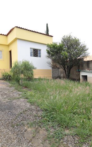 Casa à venda com 607m², 3 quartos e 4 vagasQuintal