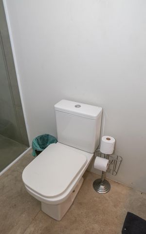 Casa à venda com 160m², 3 quartos e 2 vagas Casa à venda com 160m², 3 quartos e 2 vagasBanheiro da Churrasqueira