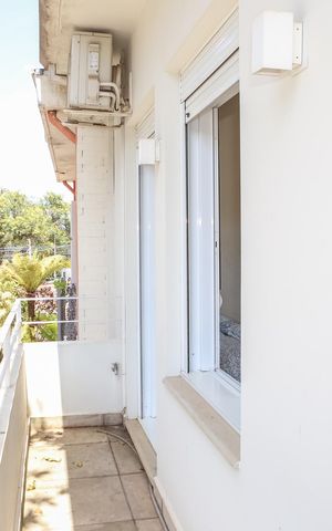 Casa à venda com 160m², 3 quartos e 2 vagas Casa à venda com 160m², 3 quartos e 2 vagasSacada
