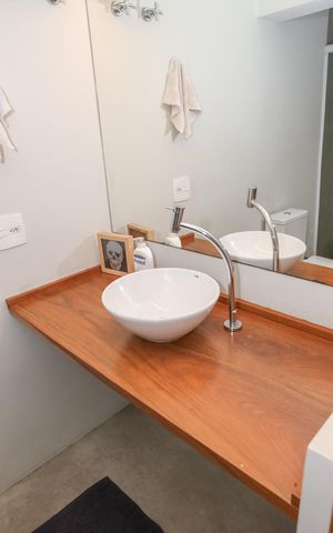 Casa à venda com 160m², 3 quartos e 2 vagas Casa à venda com 160m², 3 quartos e 2 vagasBanheiro da Churrasqueira