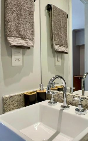 Studio à venda com 25m², 1 quarto e sem vaga Studio à venda com 25m², 1 quarto e sem vagaBanheiro