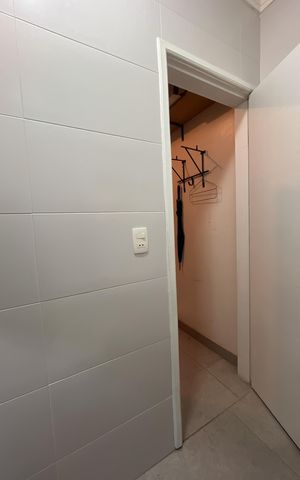 Casa à venda com 281m², 3 quartos e 2 vagas Casa à venda com 281m², 3 quartos e 2 vagasBanheiro de serviço