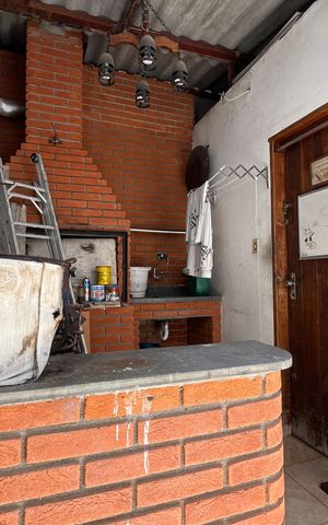 Casa à venda com 281m², 3 quartos e 2 vagas Casa à venda com 281m², 3 quartos e 2 vagasChurrasqueira