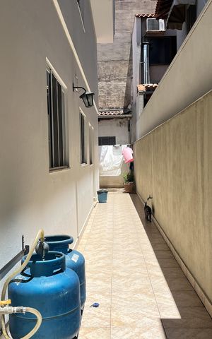 Casa à venda com 281m², 3 quartos e 2 vagas Casa à venda com 281m², 3 quartos e 2 vagasQuintal