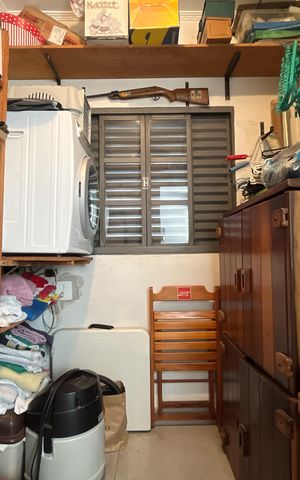 Casa à venda com 281m², 3 quartos e 2 vagas Casa à venda com 281m², 3 quartos e 2 vagasÁrea de Serviço