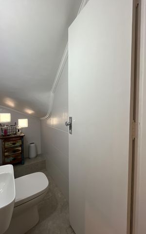Casa à venda com 281m², 3 quartos e 2 vagas Casa à venda com 281m², 3 quartos e 2 vagasLavabo
