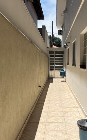 Casa à venda com 281m², 3 quartos e 2 vagas Casa à venda com 281m², 3 quartos e 2 vagasQuintal