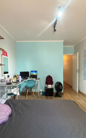 Casa à venda com 281m², 3 quartos e 2 vagas Casa à venda com 281m², 3 quartos e 2 vagasQuarto 2
