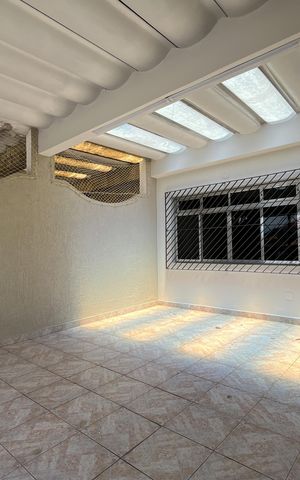 Casa à venda com 281m², 3 quartos e 2 vagas Casa à venda com 281m², 3 quartos e 2 vagasGaragem