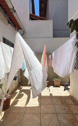 Casa à venda com 281m², 3 quartos e 2 vagas Casa à venda com 281m², 3 quartos e 2 vagasQuintal