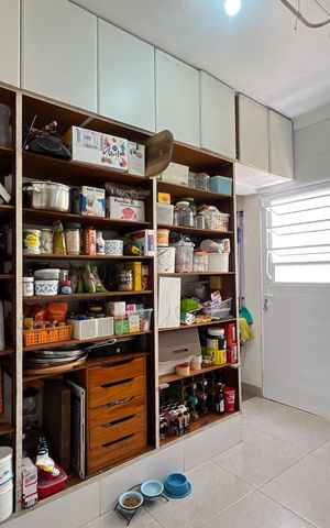 Casa à venda com 281m², 3 quartos e 2 vagas Casa à venda com 281m², 3 quartos e 2 vagasÁrea de Serviço