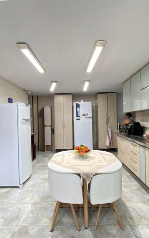 Apartamento à venda com 200m², 4 quartos e sem vaga