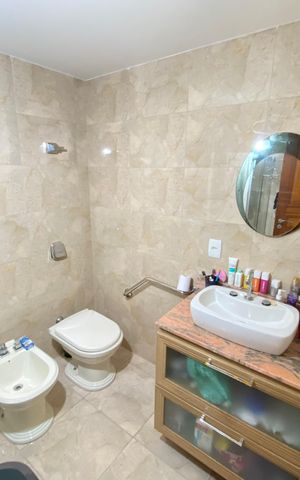 Apartamento à venda com 200m², 4 quartos e sem vaga