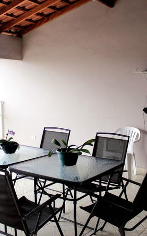 Casa à venda com 150m², 5 quartos e 2 vagasVaranda (casa 1)
