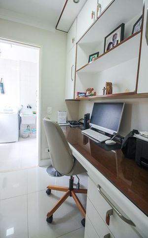 Apartamento à venda com 70m², 2 quartos e 1 vagaEscritório