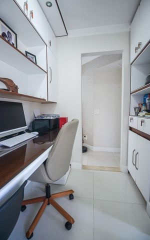 Apartamento à venda com 70m², 2 quartos e 1 vagaEscritório