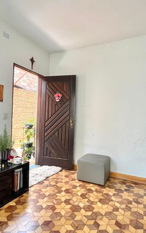 Casa à venda com 290m², 3 quartos e 4 vagas Casa à venda com 290m², 3 quartos e 4 vagasSala