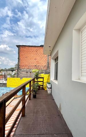Casa à venda com 290m², 3 quartos e 4 vagas Casa à venda com 290m², 3 quartos e 4 vagasÁrea externa