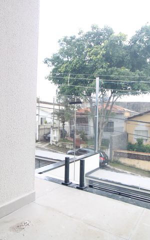 Casa à venda com 110m², 3 quartos e 2 vagasSacada da suíte 2