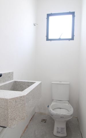 Casa à venda com 110m², 3 quartos e 2 vagasLavabo