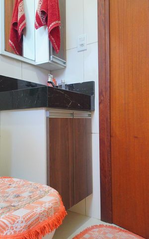 Casa à venda com 180m², 3 quartos e 3 vagasBanheiro 1