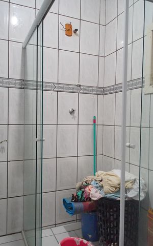 Casa à venda com 180m², 3 quartos e 3 vagasBanheiro 2